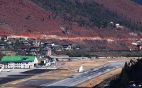 不丹的主要機(jī)場：帕羅國際機(jī)場...